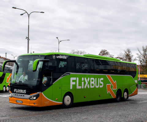 Flixbus am Florenc Busbahnhof in Prag