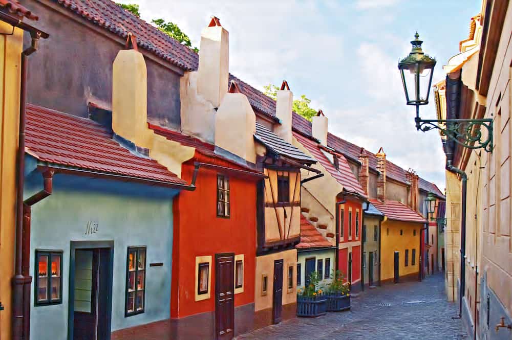 Goldenes Gässchen auf dem Gelände der Prager Burg