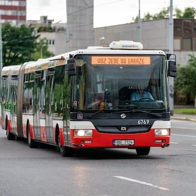 Flughafentransfer in Prag mit öffentlichen Verkehrsmitteln
