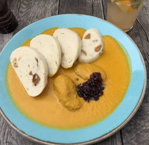 Veganes Gericht in einem Prager Restaurant