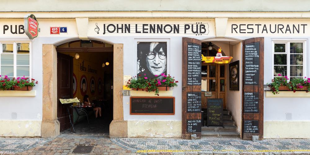 John Lennon Pub in Prag